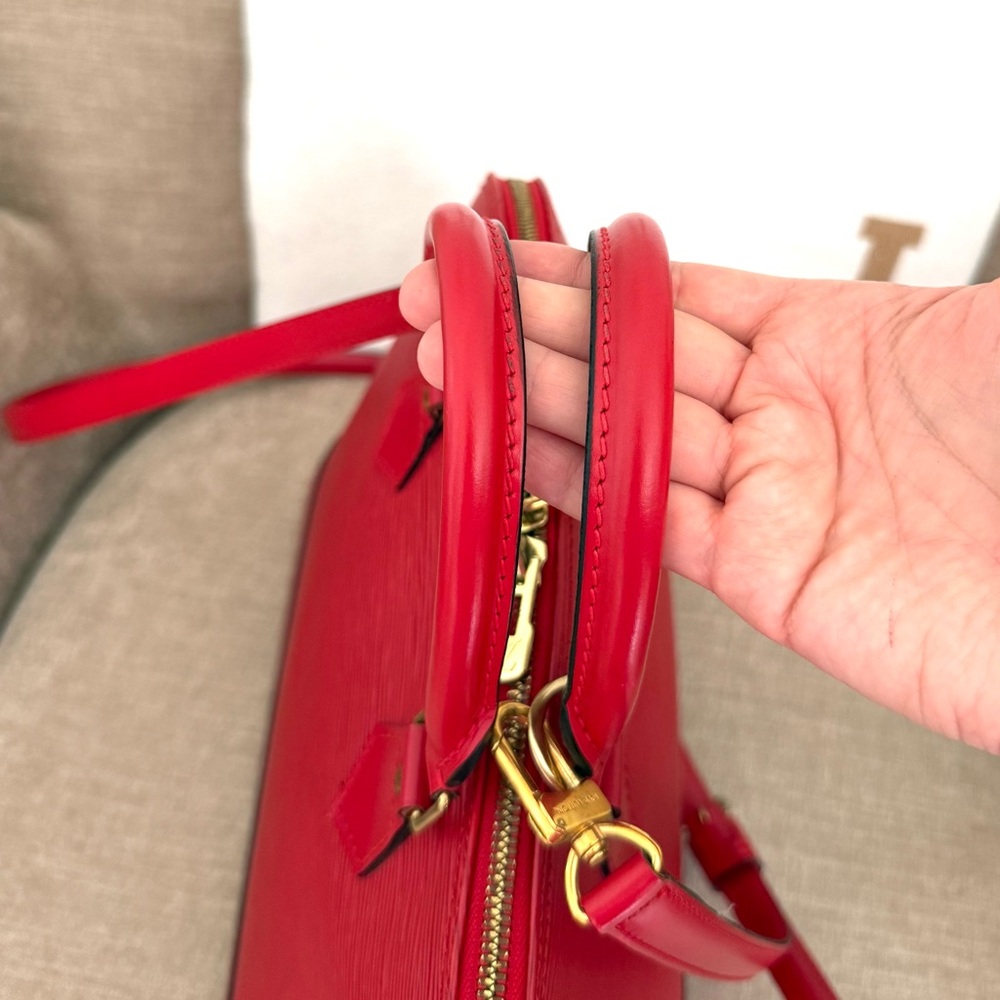 Authentic Louis Vuitton Alma bag M52147 red Epi leather with strap medium - Picture 12 of 16